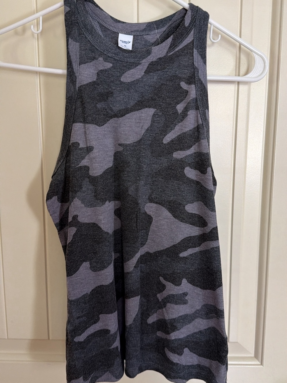 Old Navy Gray & Charcoal Camo Ribbed Tank Top